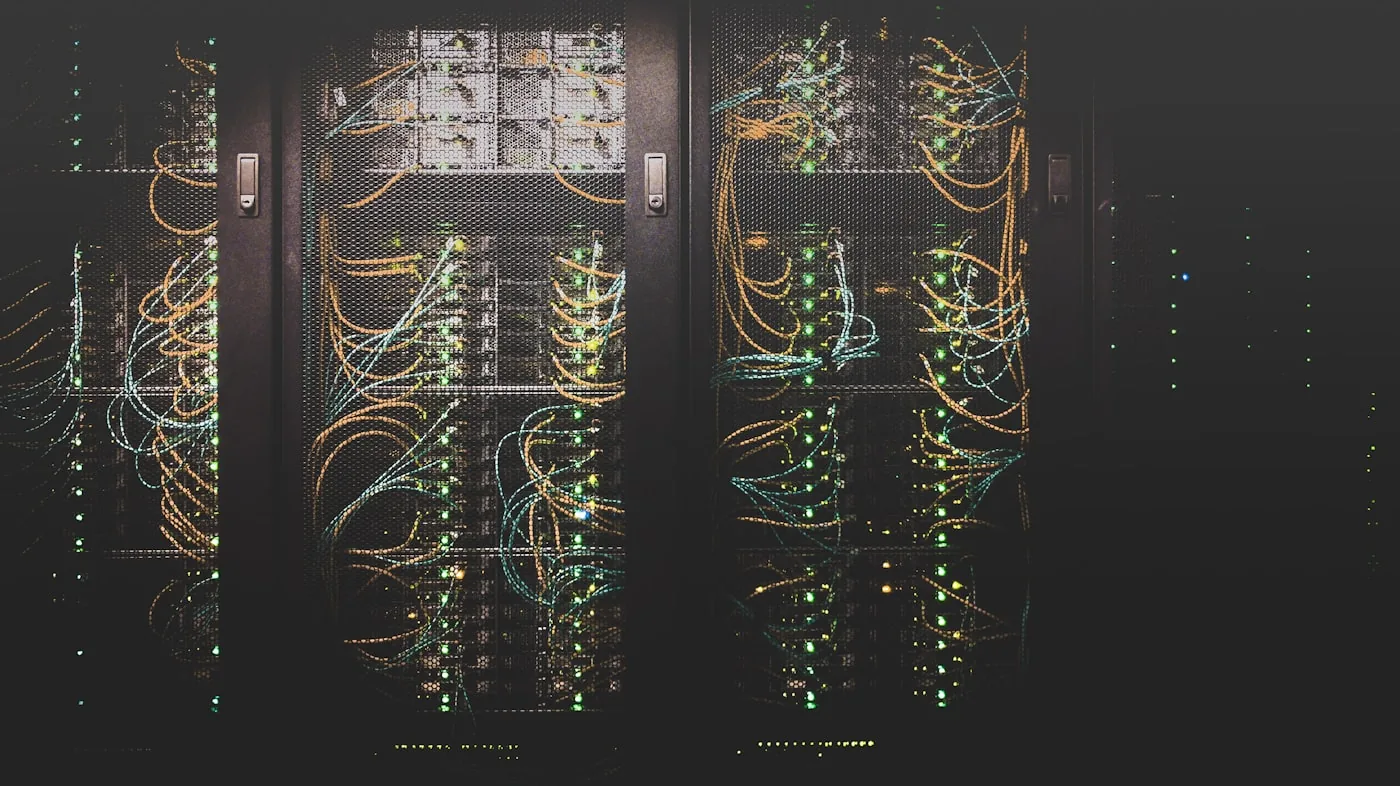 Bei Astro mit Server-Rendering entscheidet die Plattform über Kosten, Kaltstart und Datenschutz
